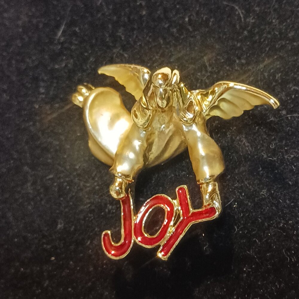 GiGi Giusti Gold Tone Angel Pin